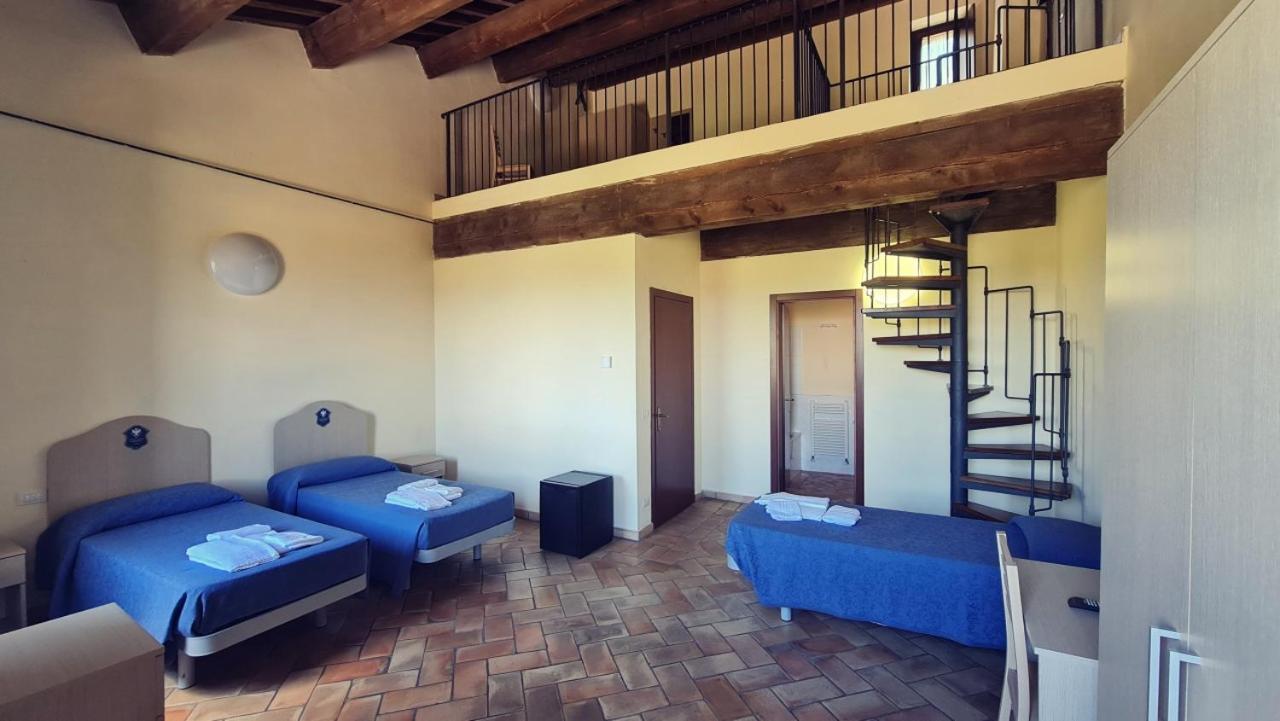 Borgo De' Varano By Hotel I Duchi カメリーノ エクステリア 写真
