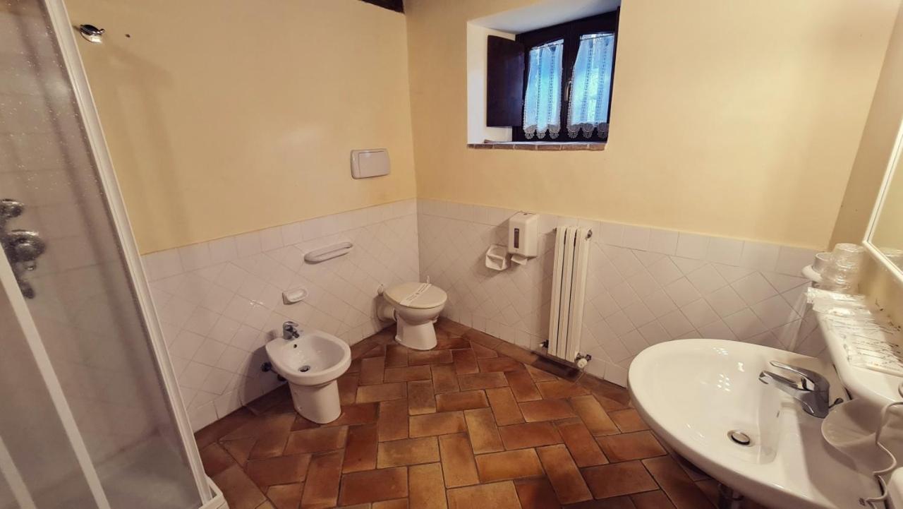 Borgo De' Varano By Hotel I Duchi カメリーノ エクステリア 写真