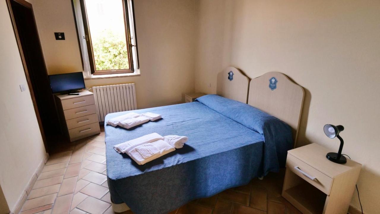 Borgo De' Varano By Hotel I Duchi カメリーノ エクステリア 写真